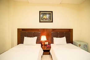 Binh Hung Hotel