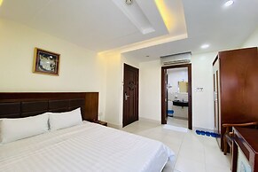 Binh Hung Hotel