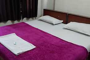 Goroomgo Raja Guest House Jalandhar