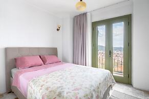 Rustic House With View Balcony in Ayvalik