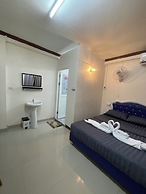 2B Cozy Hostel