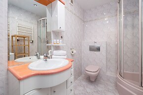 Apartment With Balcony by Renters