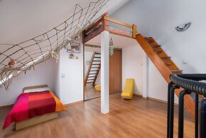 Apartment With Balcony by Renters