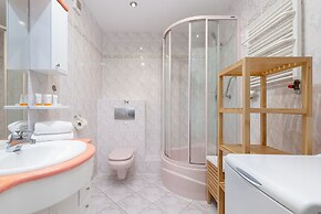 Apartment With Balcony by Renters