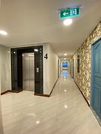 arunsakhon luxury condo