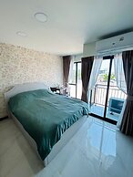 arunsakhon luxury condo