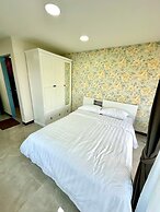 arunsakhon luxury condo