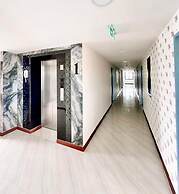 arunsakhon luxury condo