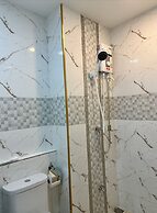 arunsakhon luxury condo