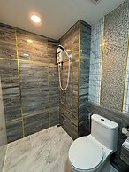 arunsakhon luxury condo