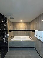 arunsakhon luxury condo