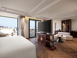 L'Signature Hotel & Spa