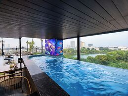 L'Signature Hotel & Spa