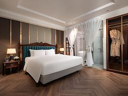 L'Signature Hotel & Spa