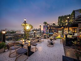 L'Signature Hotel & Spa