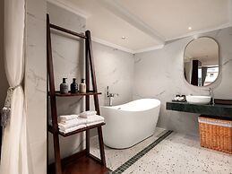 L'Signature Hotel & Spa