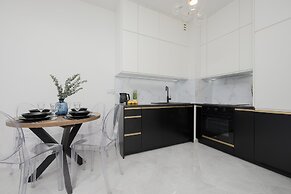 Cosy Apartment With Parking by Renters