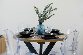 Cosy Apartment With Parking by Renters