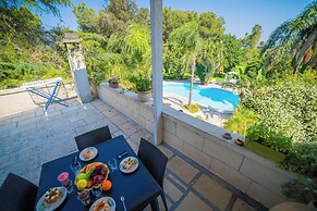 Villa Civico 32 Near The Sea With Pool