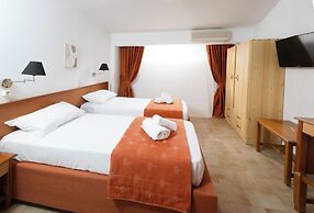 Oelia Rooms & Apartments