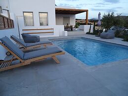 P Square Luxury Villas Naxos