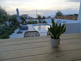 P Square Luxury Villas Naxos