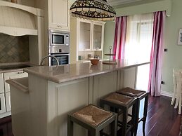 Villa Vinovo 3 En-suite Bedroom Apartment