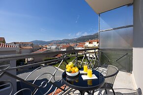 Villa Vinovo 3 En-suite Bedroom Apartment