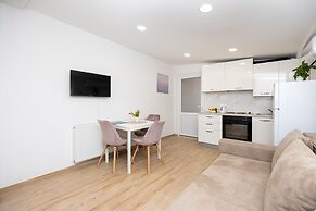 Lovely 1 Bedroom Apartment