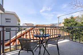 Lovely 1 Bedroom Apartment