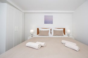 Lovely 1 Bedroom Apartment