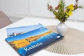 Lovely 1 Bedroom Apartment