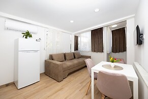 Lovely 1 Bedroom Apartment