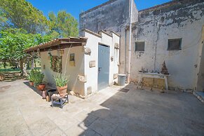 Masseria Le Palmentelle Pool And Garden