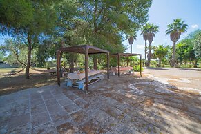 Masseria Le Palmentelle Pool And Garden