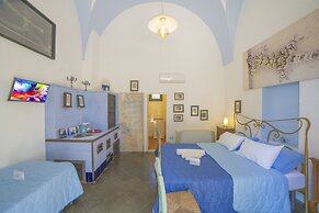 Masseria Le Palmentelle Pool And Garden