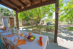 Masseria Le Palmentelle Pool And Garden