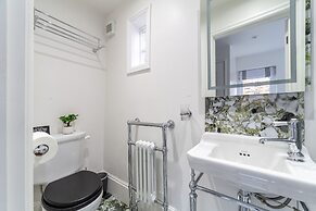 The New Cross Premier Room