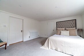 The New Cross Premier Room