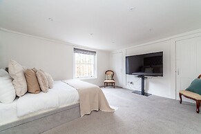 The New Cross Premier Room