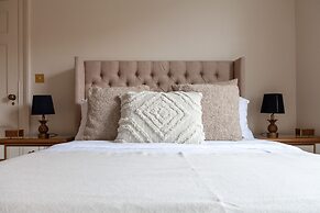 The New Cross Premier Room