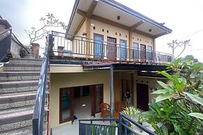 Capital O 93881 Jero House