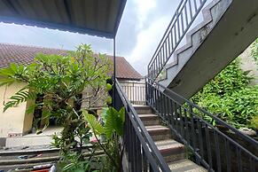 Capital O 93881 Jero House