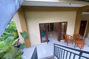 Capital O 93881 Jero House