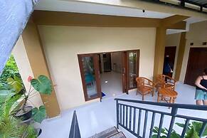 Capital O 93881 Jero House