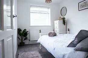 Inviting 4-bed House in Kettering