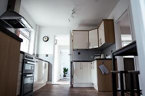 Inviting 4-bed House in Kettering