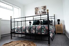 Inviting 4-bed House in Kettering