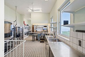 Sct Knudsborg, Brenderup 58-beds, on the Beach