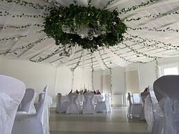 Sct Knudsborg, Brenderup 58-beds, on the Beach